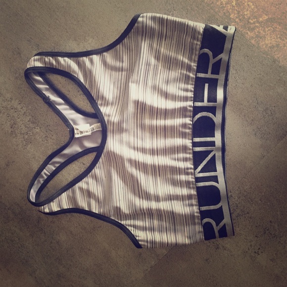 Underarmor Sports Bra