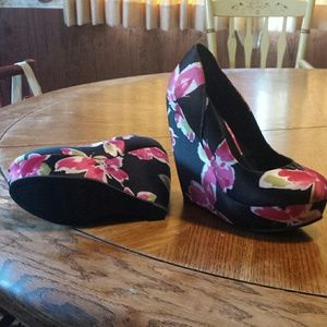 Fun platform wedges