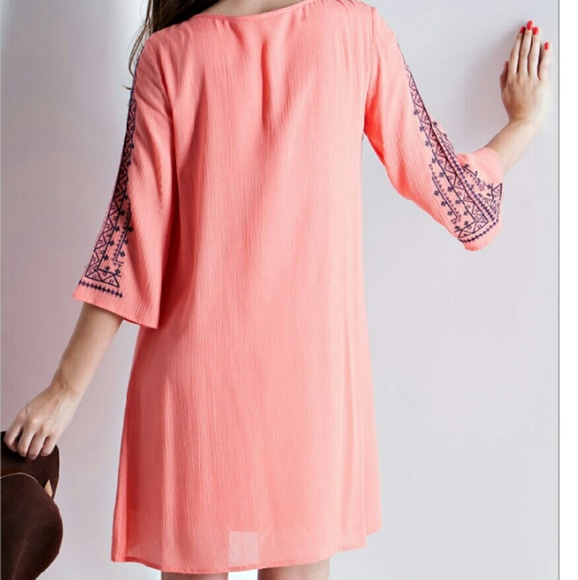 PEACH SHIFT DRESS - Picture 3 of 4