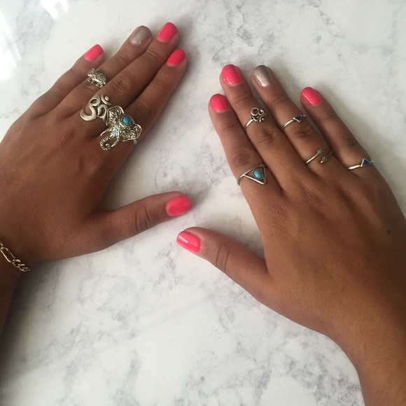 •8 pcs Elephant Boho ring set• - Picture 2 of 3