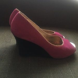 Lilly Pulitzer Pink/Gold Wedges 8.5
