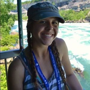 Meet your Posher, Tori