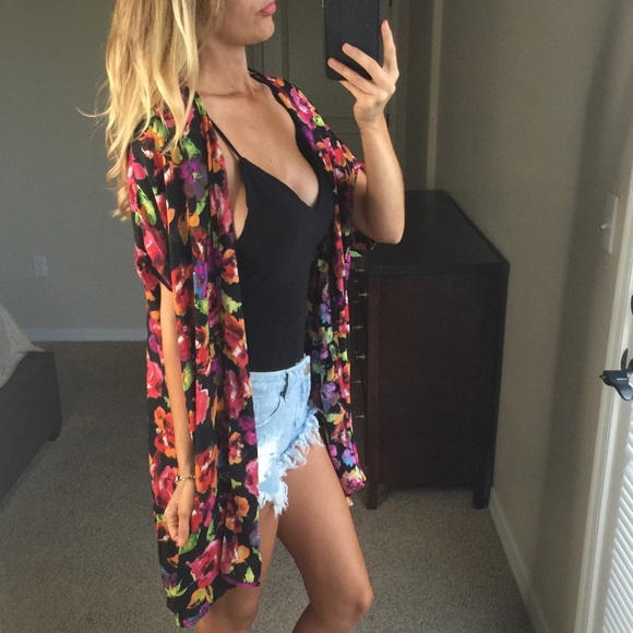 {Last One}-Black Floral Kimono- - Picture 3 of 4