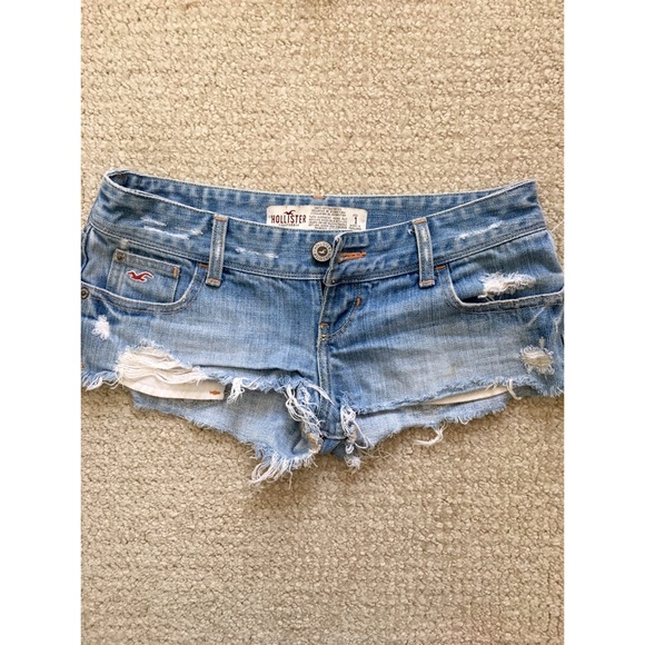 Hollister ripped jean shorts size 1