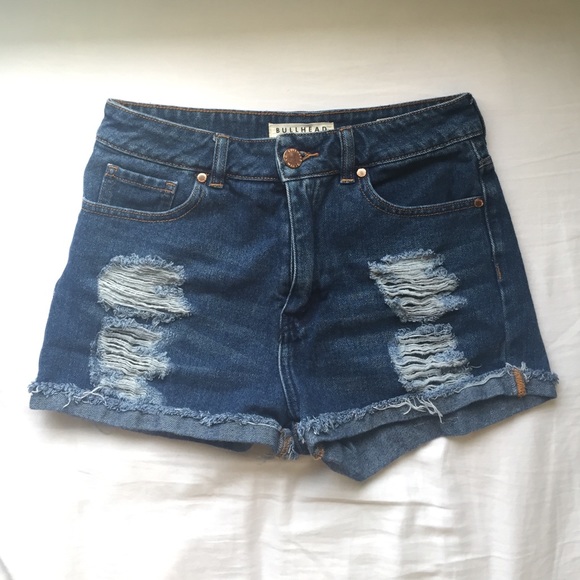 Bullhead Mom Short