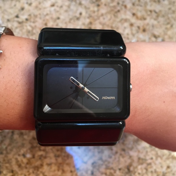 Black Nixon vega watch