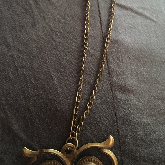 Vintage style owl pendant necklace - Picture 3 of 3