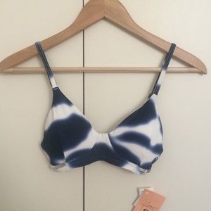 Ripcurl Cloudscape Bikini Top | Alana Blanchard