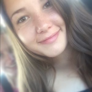 Meet your Posher, Lilly