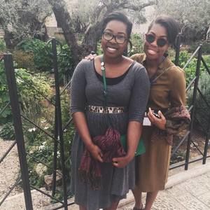 Meet your Posher, Davia