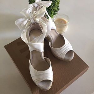ugg lucianna white ugg lucianna white