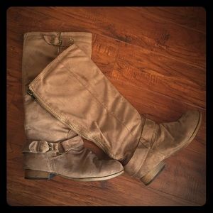 LAST CHANCE cute taupe "Riding" boots