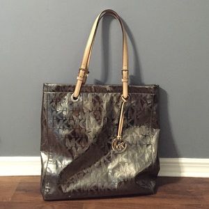 Michael Kors Bags - Metallic Michael Kors Tote Michael Kors Bags - Metallic Michael Kors Tote