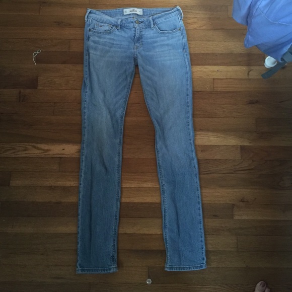 Size 27 Hollister light wash jeans