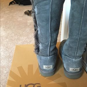 tall grey bailey button UGGS