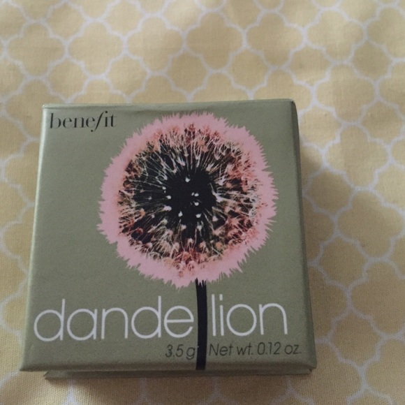 Mini benefit dandelion blush