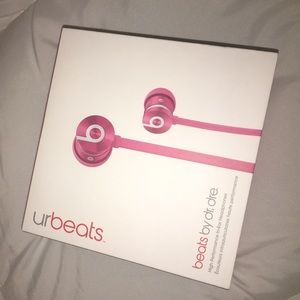 Hot pink ur beats by dr. Dre