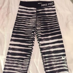Nike pro cropped spandex