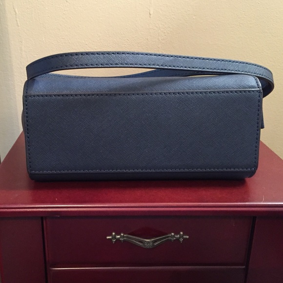 ✨Michael Kors✨ Selma Saffiano Leather Crossbody - Picture 3 of 4