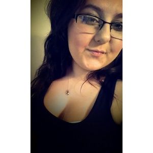 Meet your Posher, Macalla