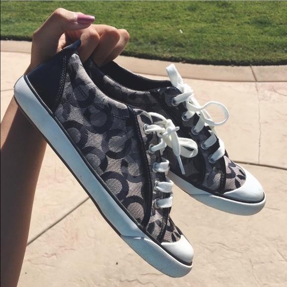 COACH SHOES - Picture 1 of 2