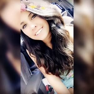 Meet your Posher, Ambrya