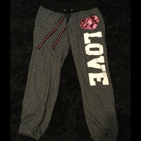 Love sweatpants size XL
