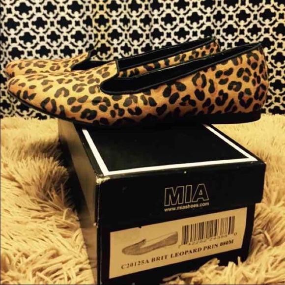 mia leopard flats