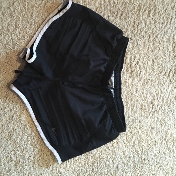 XS Black nike shorts