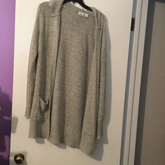 ⏰‼️24 HOUR SALE! 50% OFF!‼️⏰Grey sweater