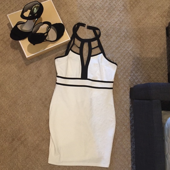 Evening dress - Picture 1 of 1