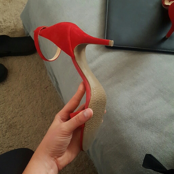 Heels - Picture 3 of 4