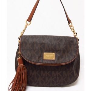 Is a Michael Kors bag very good condition..