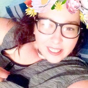 Meet your Posher, Lorin