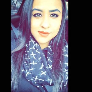 Meet your Posher, Jazmin