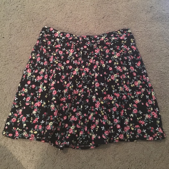Super cute skirt from Nordstrom!! - Picture 1 of 4