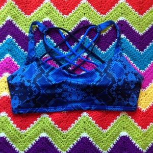 Lululemon blue snakeskin print free to be bra