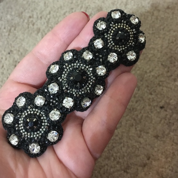 Jeweled hair accessory