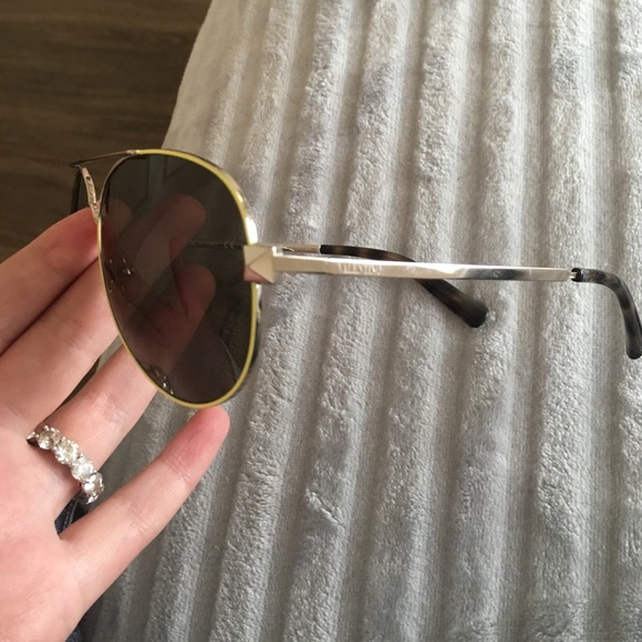 VALENTINO ROCKSTUD GLASSES - Picture 2 of 3