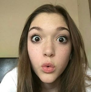 Meet your Posher, Nina