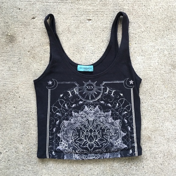 Crop top