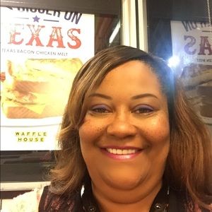 Meet your Posher, Brenna