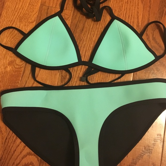 Chloe- Santa Rosa Triangl Bikini Set