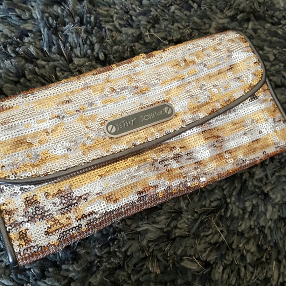 Betsey Johnson Handbags - Betsey Johnson Sequined Travel Jewelry Clutch