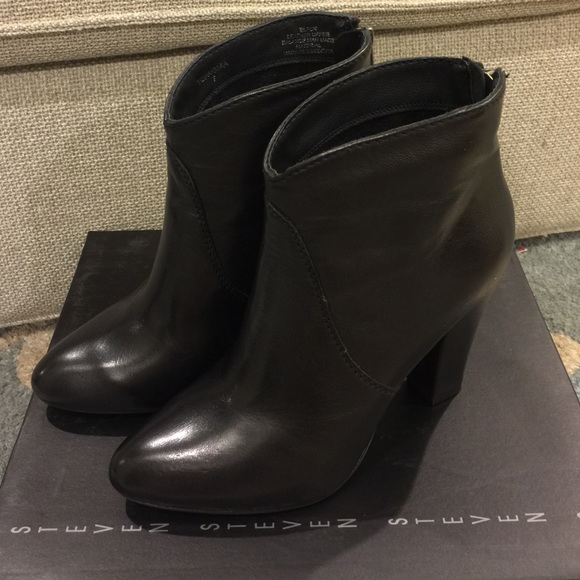 Steven topangaa heeled ankle boot sz. 7
