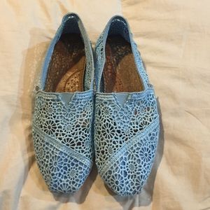 Blue lace Toms