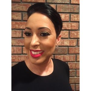 Meet your Posher, Courtney