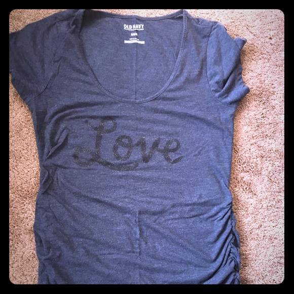 Old Navy Maternity T-Shirt