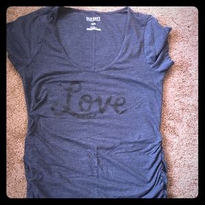 Old Navy Maternity T-Shirt