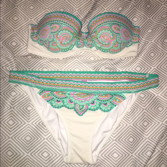 VS Boho Strapless Bikini Set!🌺